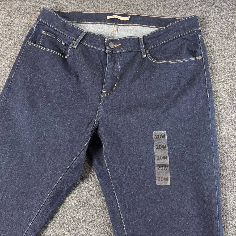 Levis Jeans Womens 34 Curvy Bootcut Mid Rise Medium Wash NWOT